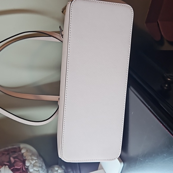 Michael Kors purse/tote - Mint condition - Picture 3 of 6